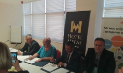 Ministar Vujanović prisustvovao potpisivanju kolektivnog ugovora za djelatnost trgovine