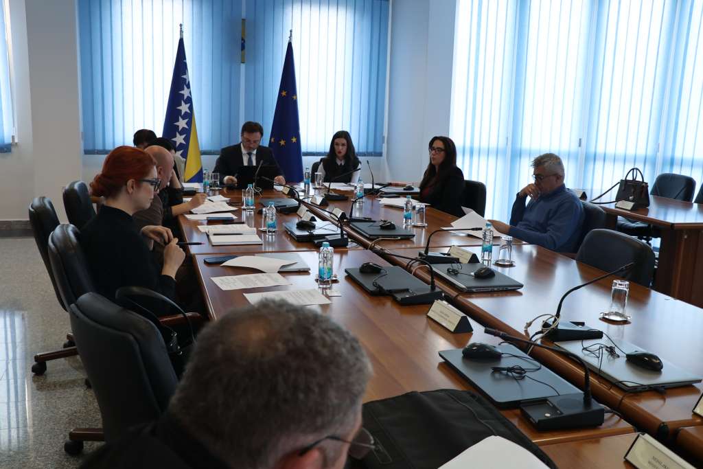 l e3badc7ee982ad822fc3922affe0949e