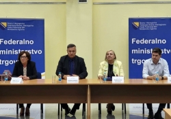 Ministar Vujanović potpisao ugovore sa udruženjima potrošača u Federaciji BiH o dodjeli sredstava